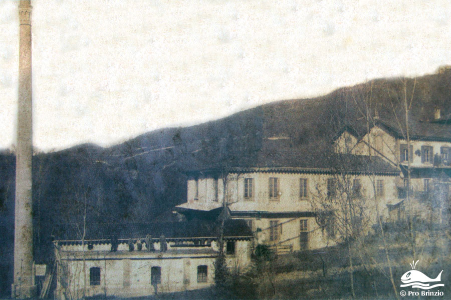Foto storica dello stabilimento cascata pesegh stabilimento